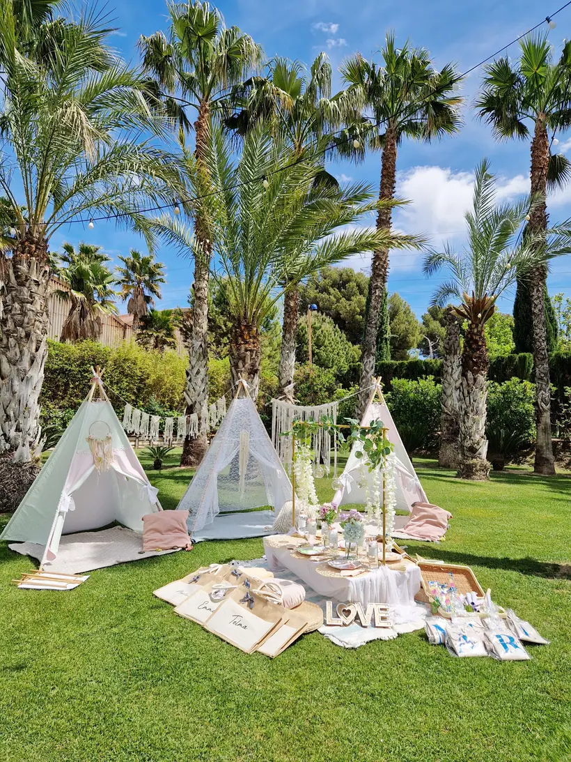Zona infantil con tipis para bodas en Zaragoza